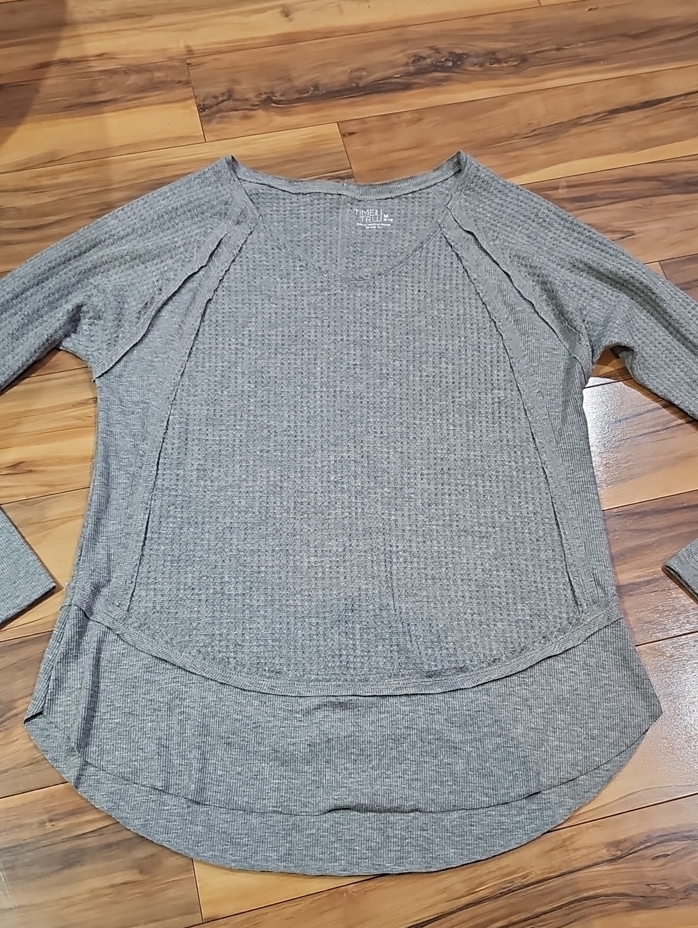 Time and Tru Women's Medium Heather Gray Waffle Knit Long Sleeve Top